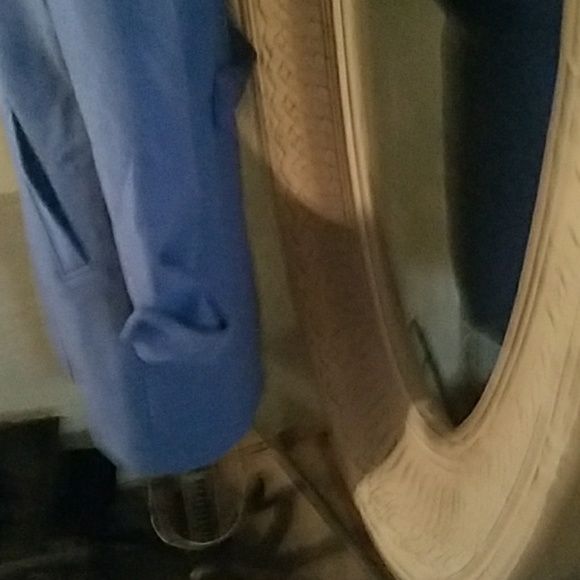 Canarry Blue coat - Picture 3 of 8